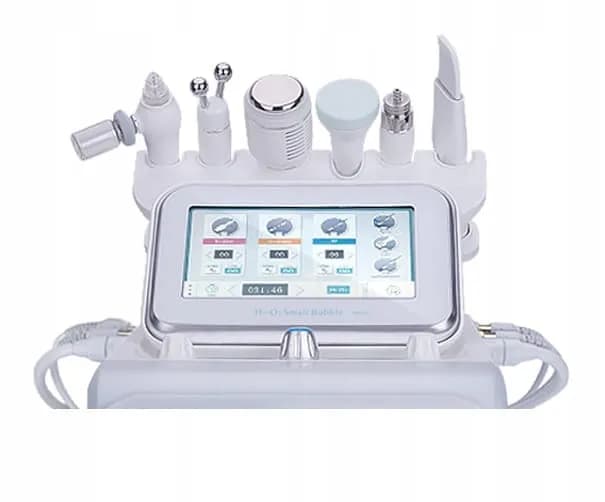 Oczyszczanie wodorowe czy mikrodermabrazja – która metoda jest lepsza dla Twojej skóry?